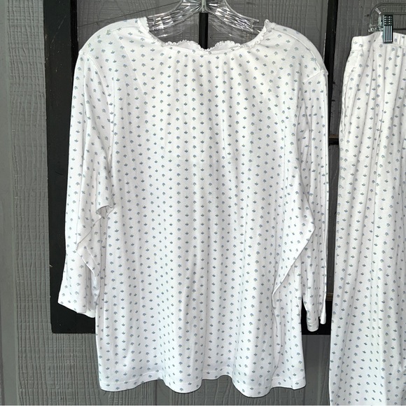 Chaps pajama set, white w/tiny blue flowers, cotton blend knit, feminine & cozy - Picture 9 of 16